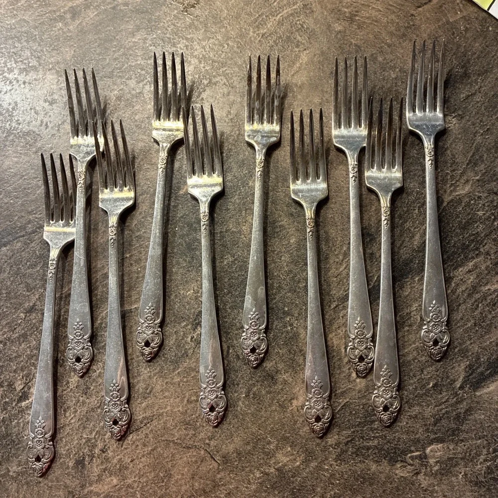 (10) Oneida Prestige Silverplate Dinner  Forks, 1951 Distinction